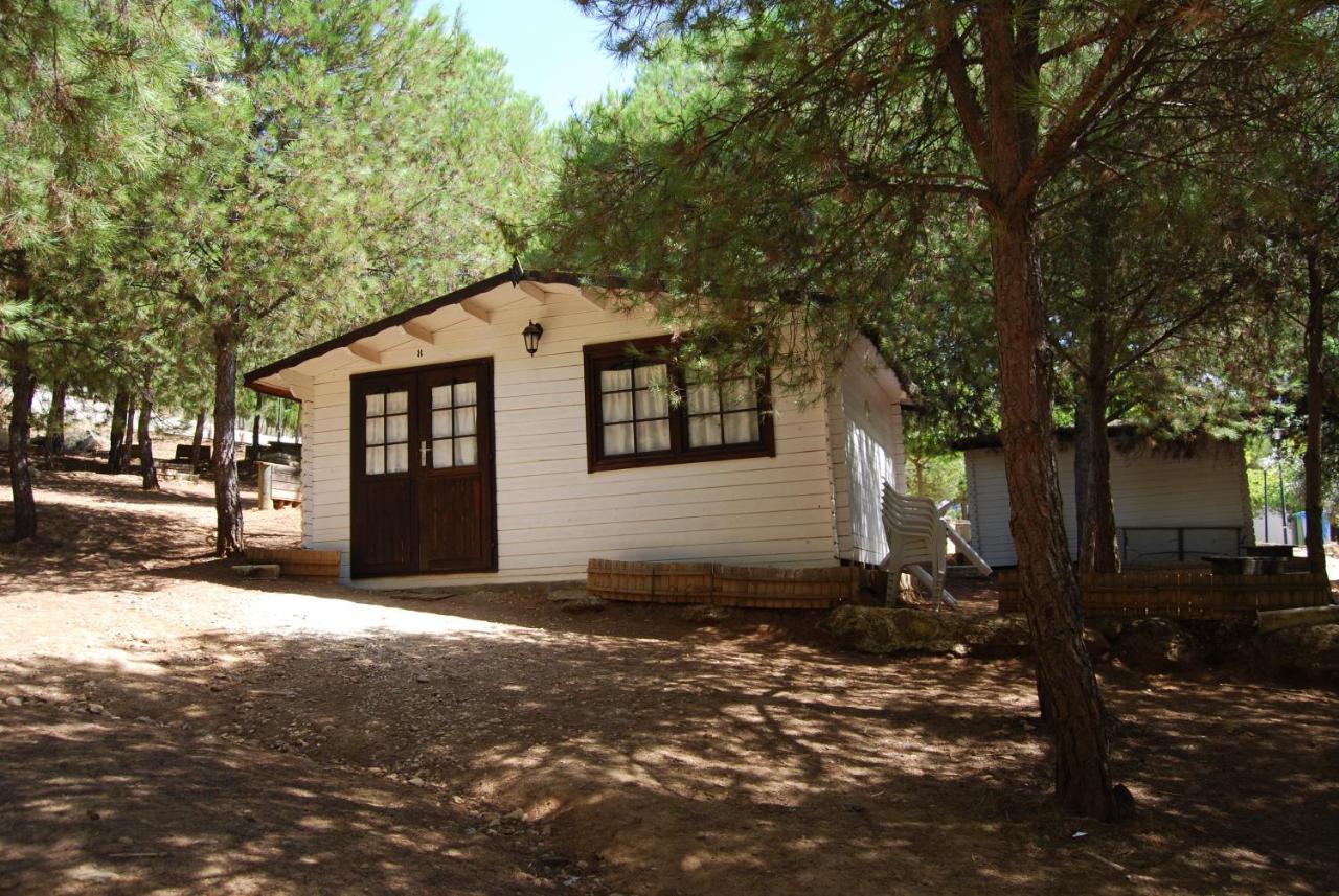 Camping Valdearenas Iznájar المظهر الخارجي الصورة