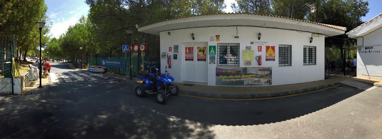 Camping Valdearenas Iznájar المظهر الخارجي الصورة